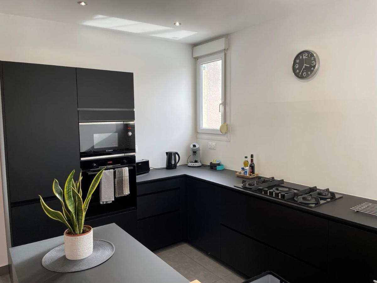 Le Cinquante-Deux Appartement De Charme แร็งส์ ภายนอก รูปภาพ